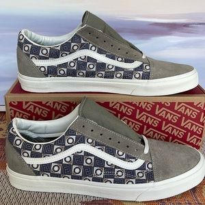 Vans WMNS Old Skool
Geo Trek Olive
VN0007NTOLV
Sneakers